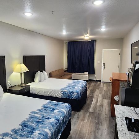 Atria Inn & Suites By Oyo, Jourdanton, Tx Exterior foto