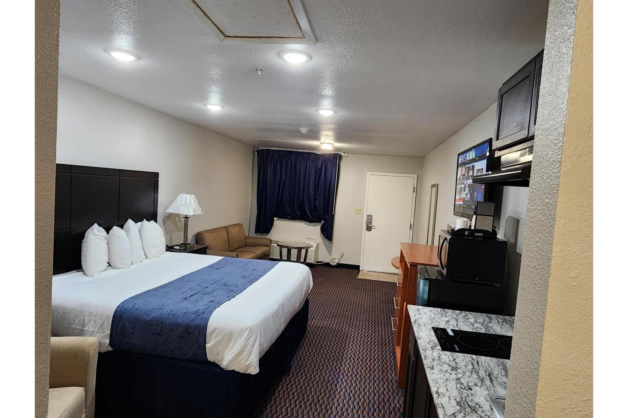 Atria Inn & Suites By Oyo, Jourdanton, Tx Exterior foto